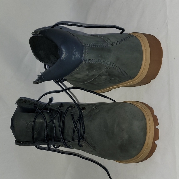 Boys Timberlands - Picture 3 of 4